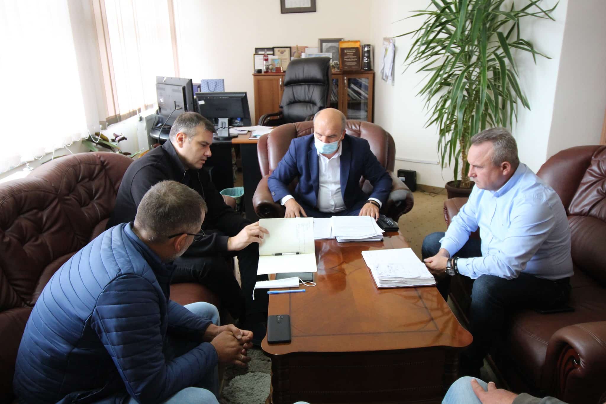 Është mbajt mbledhje  e kryetarit të Komunës së Novobërdës me përfaqsuesit e IOM-it